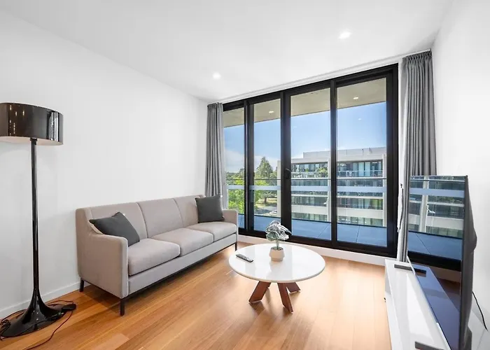 One Bedroom Apartment Next To Canberra Central
