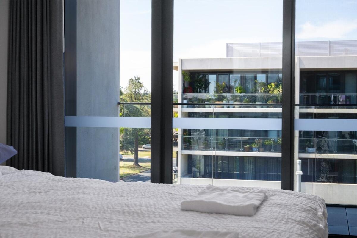 Apartment One Bedroom Next To Canberra